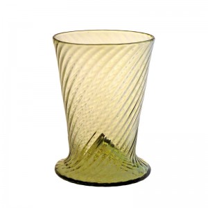 Frühbarockglas mit optischem Spiraleffekt